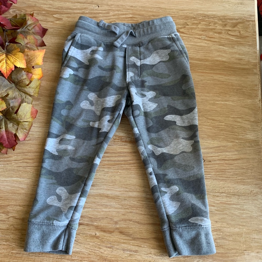 Boys joggers - Picture 2 of 3